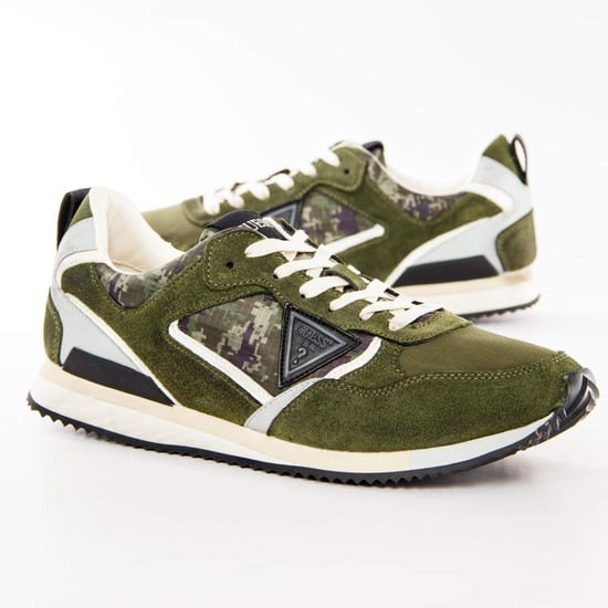 Guess Mens Schwarz Logo Dreieck Sneaker - Image 2