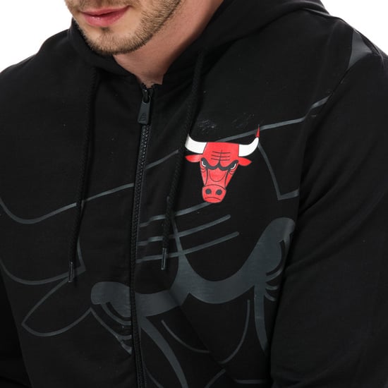 Men's New Era Big Logo Chicago Bulls Zip Hoodie in Black