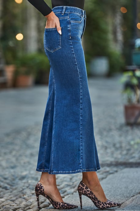 Mid Blue Figure-Flattering Denim Skirt