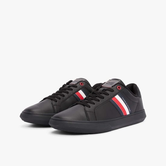 Herrarnas Tommy Hilfiger Essential Läder Cupsole Sneakers i Svart - Image 2