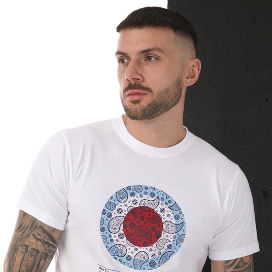 Men's One True Saxon Paisley T-Shirt in White - Image 4