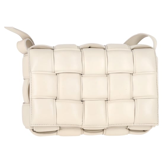 Bottega Veneta Padded Cassette-väska i vit lammskinn - Image 1