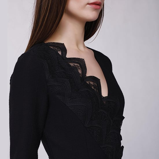 Knit wrap dress with scalloped edge lace - Image 3