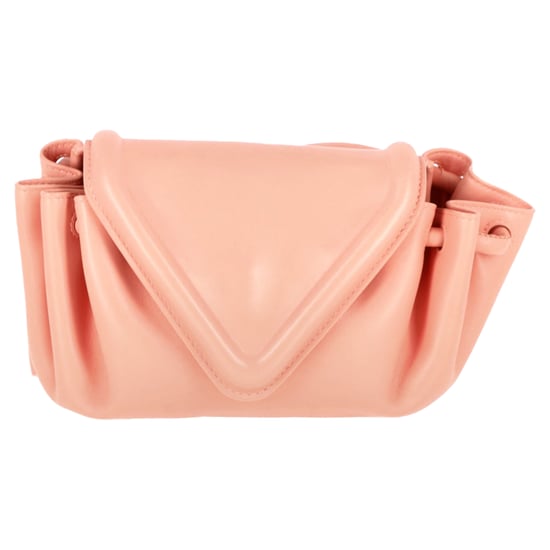 Bottega Veneta Kleine Beak Crossbody Bag in Roze Leer - Image 1