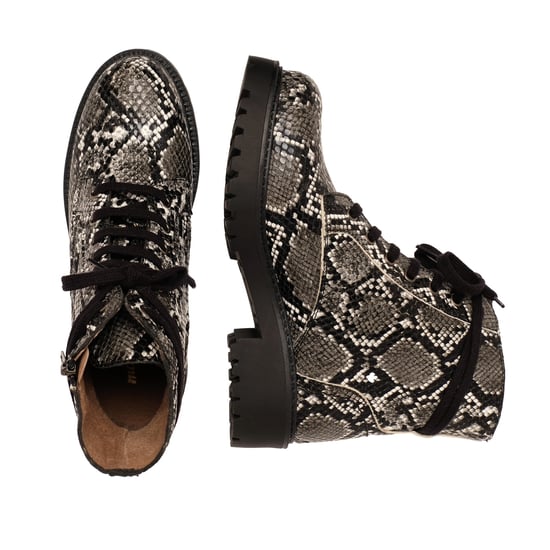 María Barceló Womens Leather Lace-Up Boots in Black
