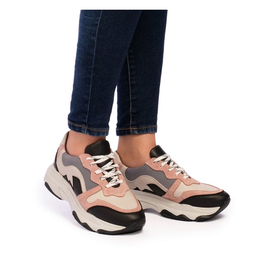 María Barceló Womens Lace-Up Sport Sneakers in Black