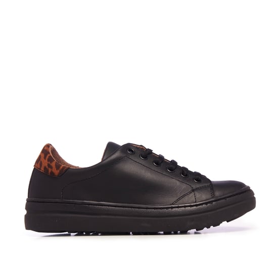 María Barceló Womens Lace-Up Sport Sneakers in Black