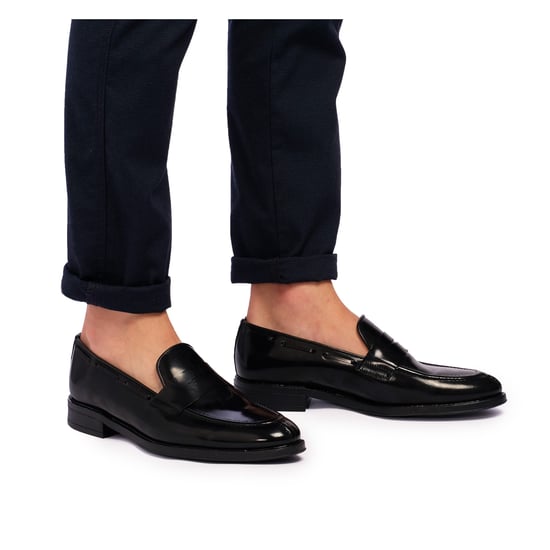 Men's Leather Moccasin Shoes in Black