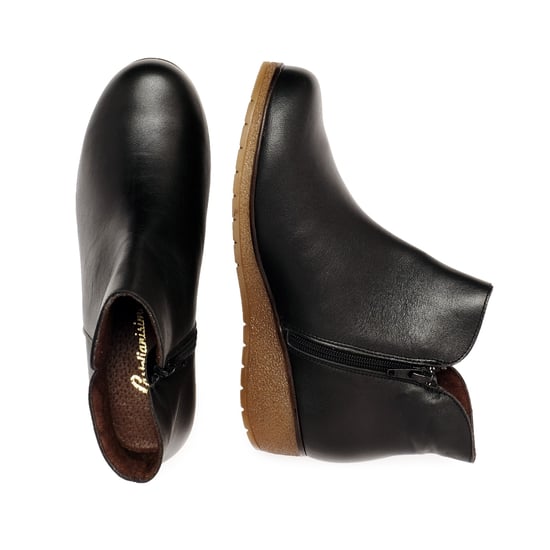 Women's Leather Ankle Boot Winter Shoes in Black