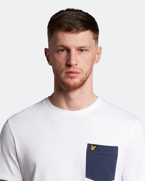Lyle & Scott Contrast Pocket T-Shirt in Multicolour - Image 4
