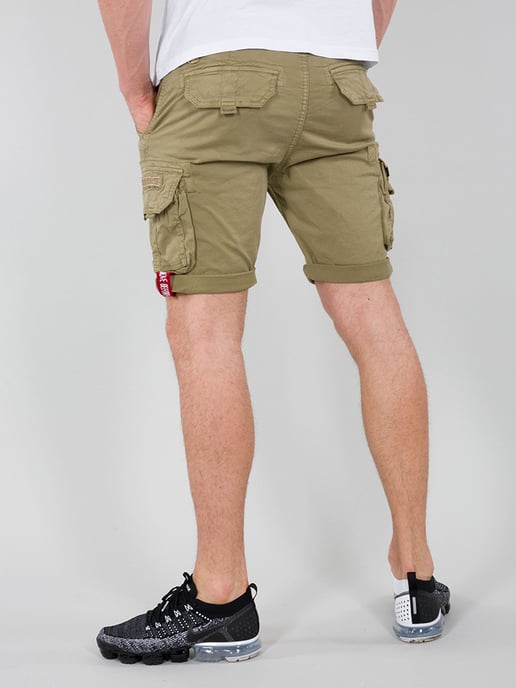 Heren Alpha Industries Crew Short in Olijf - Image 2