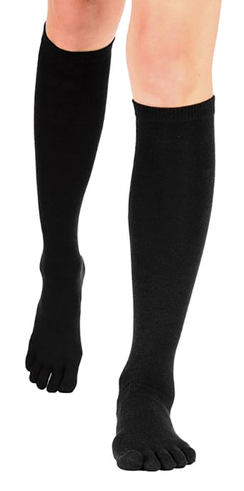 TOETOE- Mens & Ladies Essential Knee High Moisture Wicking Toe Socks - Black - Image 2
