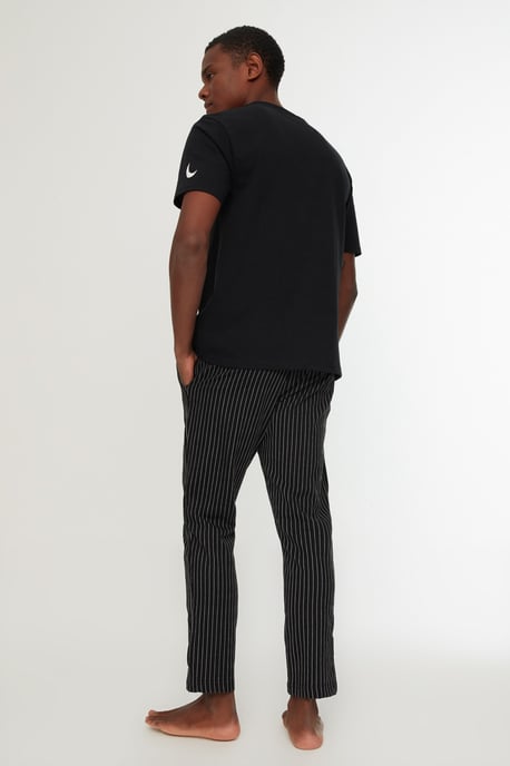 Trendyol Herrar Crew Neck Pyjamas Set - Image 6
