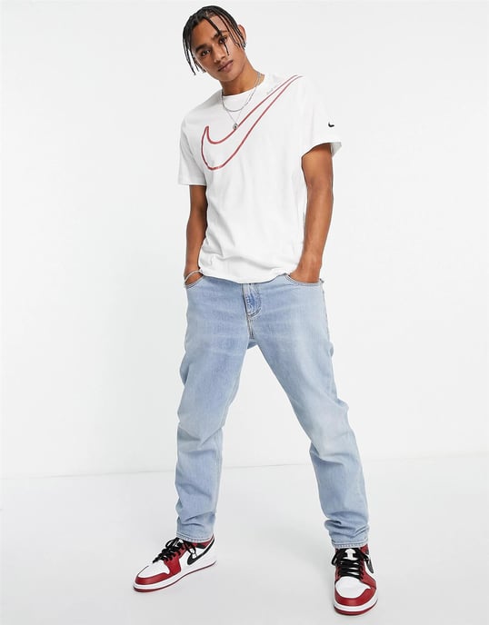 Nike Sportswear T-shirt voor heren met groot logo in wit - Image 4