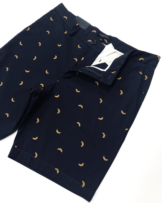 Banana Republic Men's Slim Stretch Cotton Aiden Shorts in Navy Banana Print