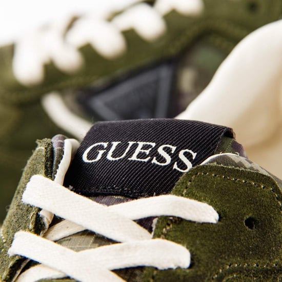 Guess Mens Schwarz Logo Dreieck Sneaker - Image 3