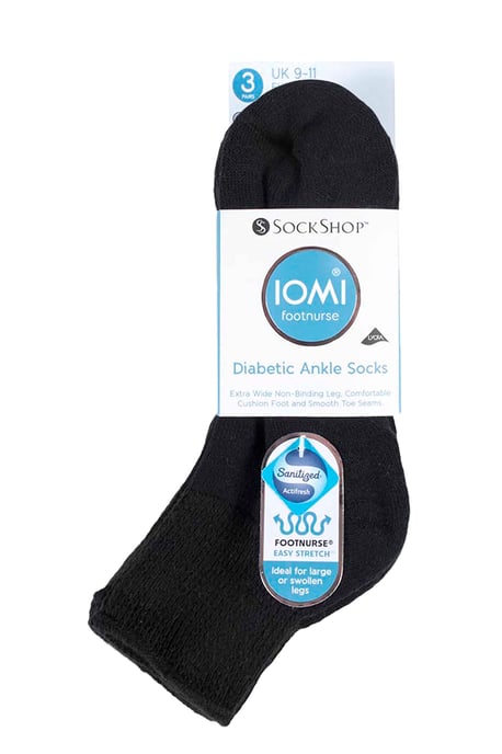 IOMI - 3 Pairs Cotton Cushioned Diabetic Socks for Swollen Feet and Legs - Black - Image 2
