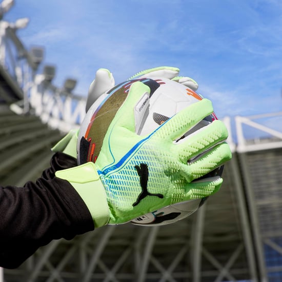 PUMA Unisex ULTRA ULTIMATE Hybrid Goalkeeper Gloves - Image 5