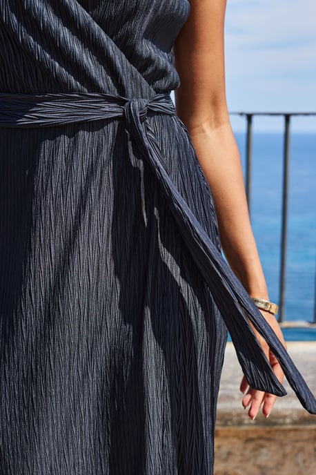 Black Plisse Sleeveless Midi Wrap Dress