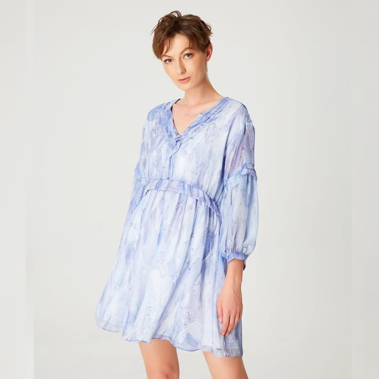 Korte trapeze chiffon jurk met abstracte print - Image 1