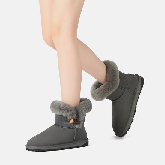 EVER AU Women Robin Horn Toggle button Mini Boots