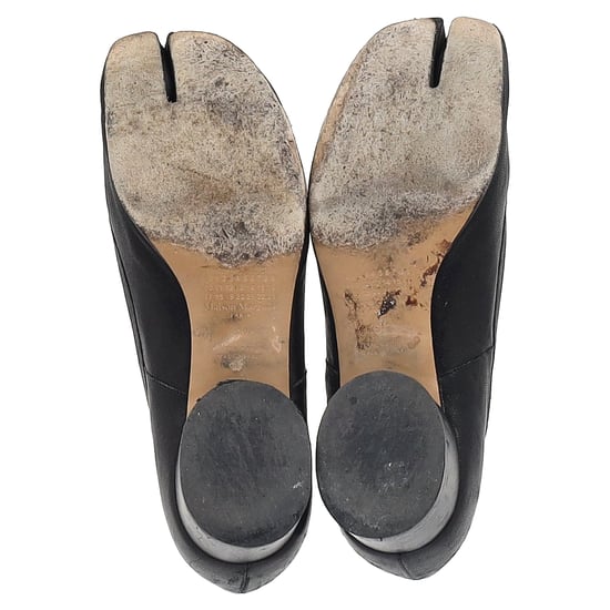 Maison Margiela Tabi 30 Ballerina Pumps in Black Leather - Image 6