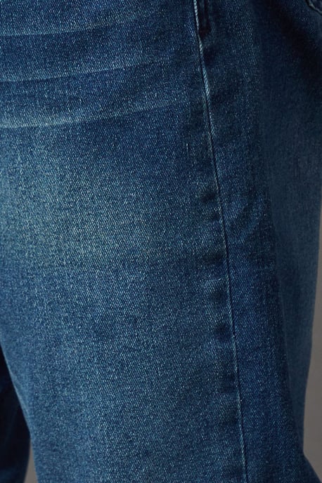 Blue Wash Tapered Fit Jeans