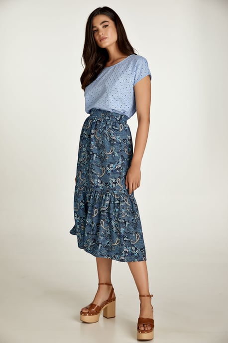 Himelsblå ärmlös broderad topp - Image 4