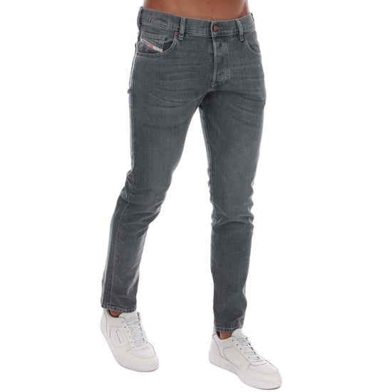 Men's Diesel D-YENNOX Tapered Jeans in Denim - Image 1