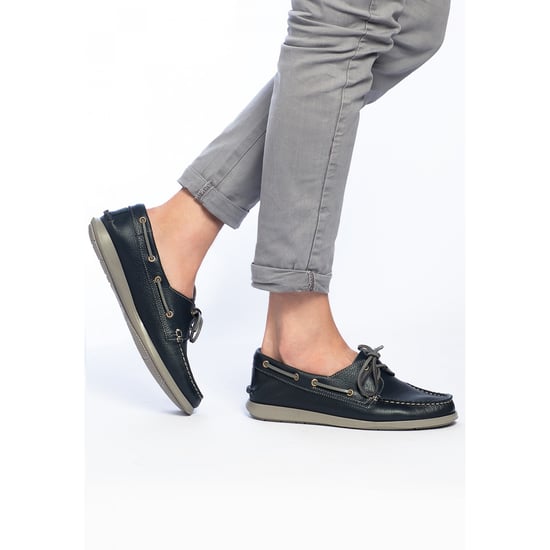 Men's Leather Boat Shoes in Navy