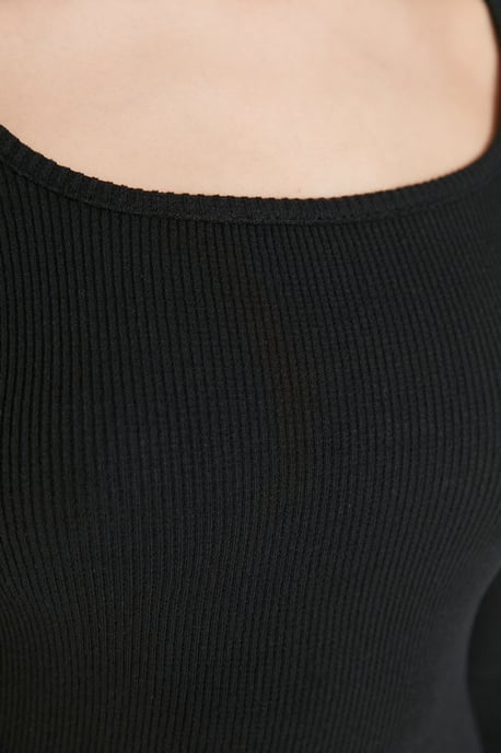 Trendyol Dam Scoop neck bodycone Midiklänning - Image 4