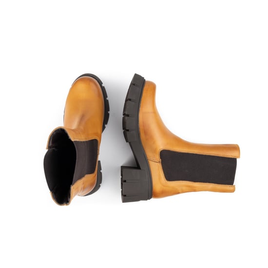 María Barceló Chelsea Cognac Boot