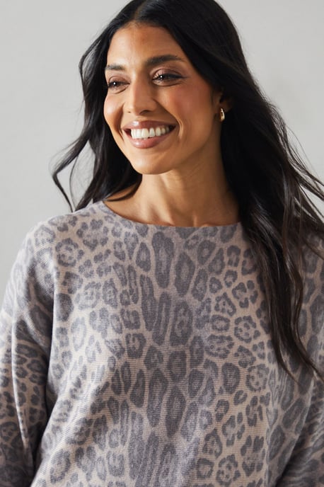 Leopard Print Batwing Knitted Top - Image 2
