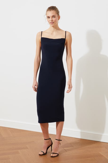 Trendyol Kvinnors Cowl Neck Bodycone Midi Klänning - Image 4