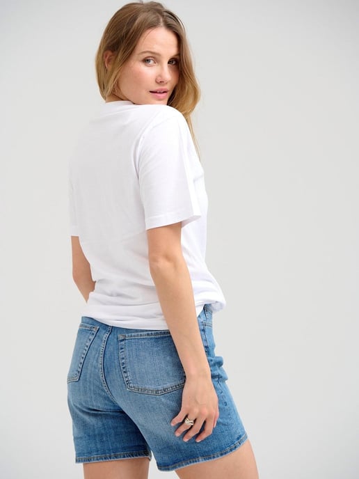 The Original Performance Performance Denim Shorts - Medium Blue Denim (Woman)