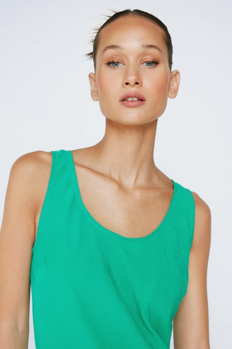 Petite Premium Scoop Neck Maxi Dress