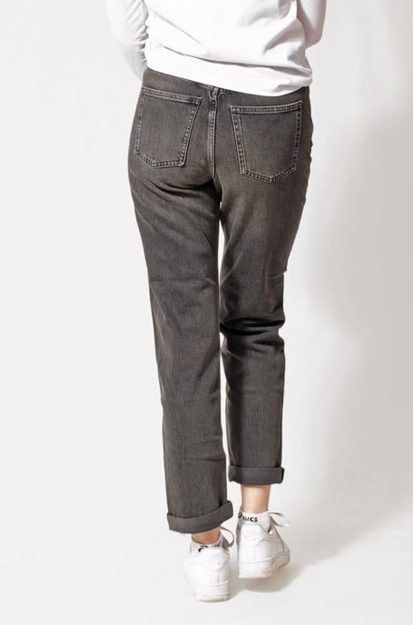 Boyfriend Star Ankle Grazer Jeans