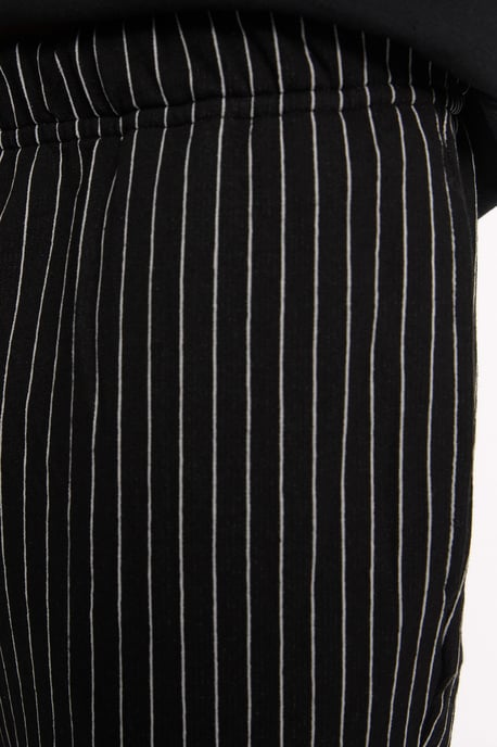 Trendyol Herrar Crew Neck Pyjamas Set - Image 4