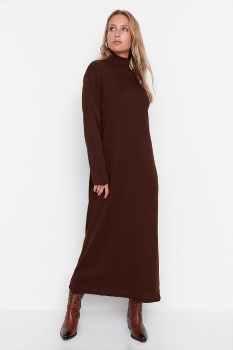 Trendyol Vrouw/Meisje Coltrui Verschuiving Maxi Bescheiden jurk - Image 3
