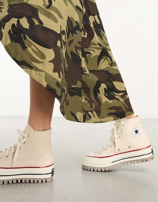 Converse CT70 Trek Hi trainers in white - Image 2