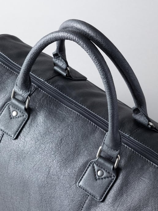 Discoverer Medium Leather Holdall in Black