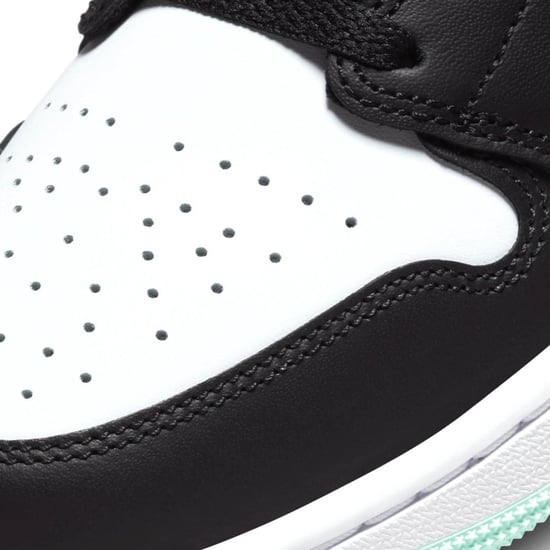Nike Air Jordan 1 Low SE Trainers, White/Mint Foam/Black