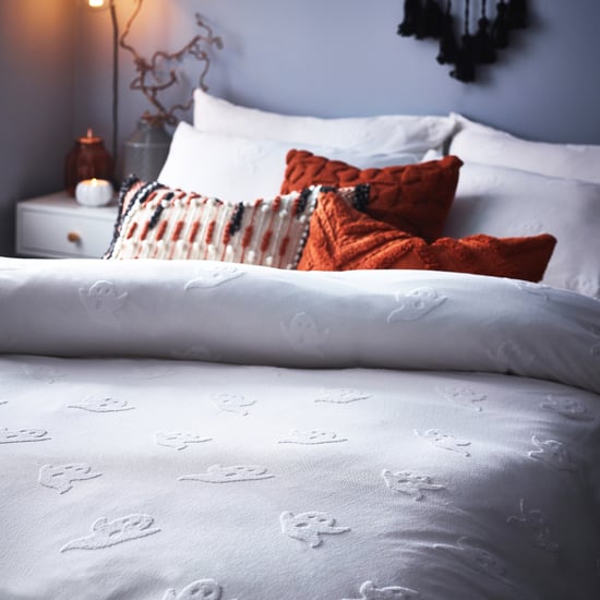 The Linen Yard Ghost Tufted Halloween Duvet Cover Set