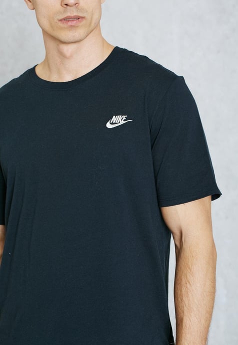 Nike Geborduurd Futura T Shirt in Zwart & Zilver Logo - Image 3