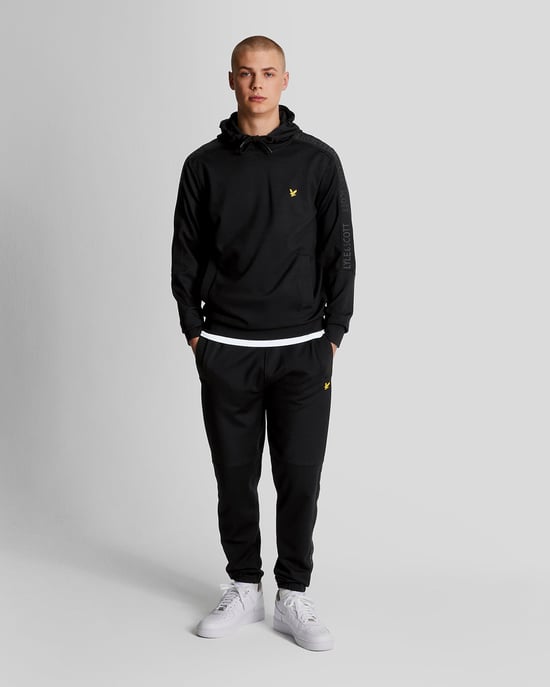 Lyle & Scott Men's Sports Pocket Branded Hoodie in Jet Black