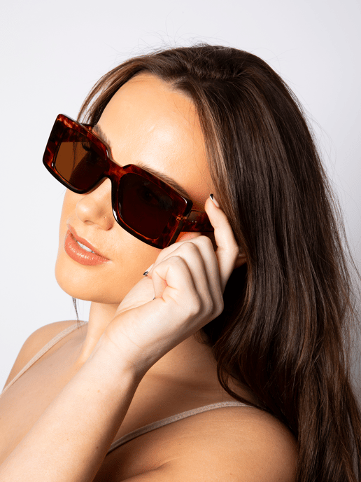 Oversized Square Frame in Tortoiseshell