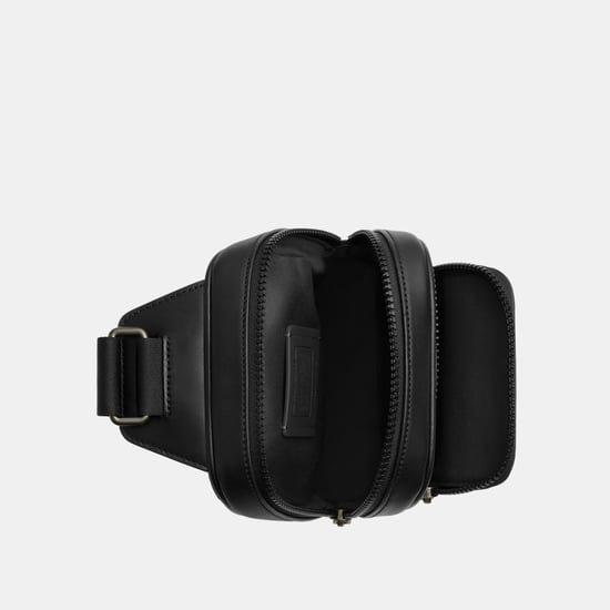 Racer Sling Pack in Signature