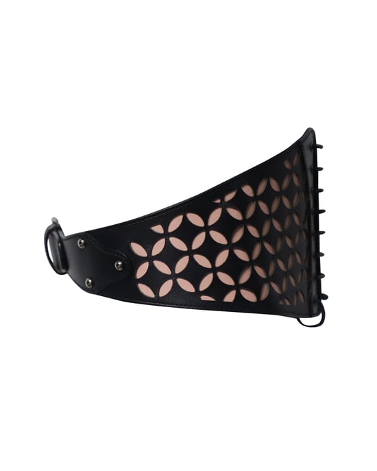 Alaia Laser-Cut Busier Waist Belt in Black Leather - Image 3