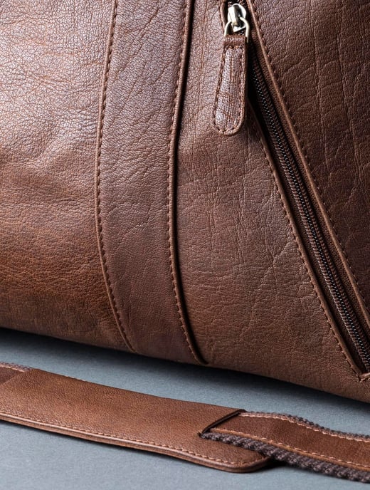 Discoverer Large Leather Holdall in Brown