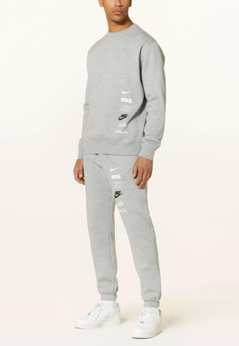 Nike Club Fleece Plus klein logo trainingspak in heather grijs - Image 1